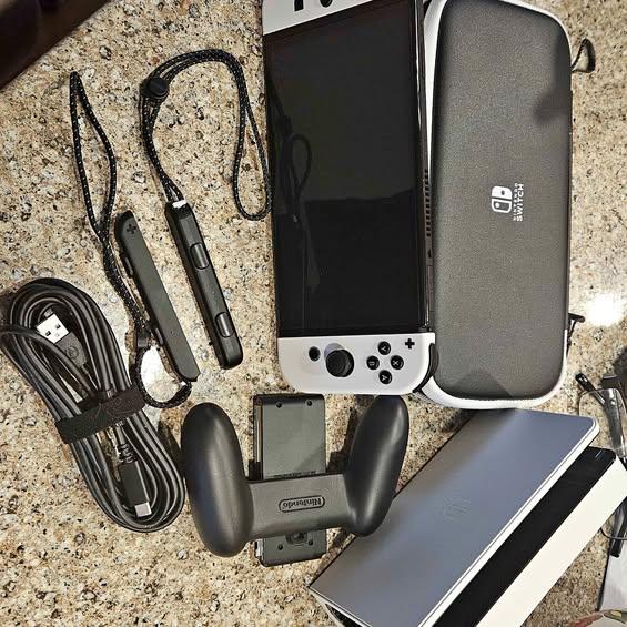 Nintendo Switch OLED
