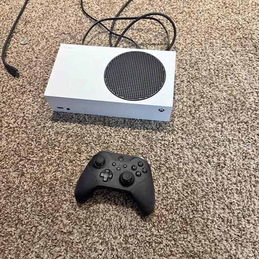 Xbox series S and elite controller