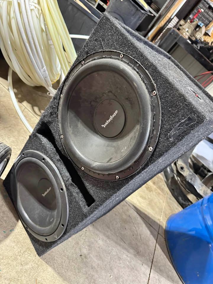 Rockford Fosgate subs