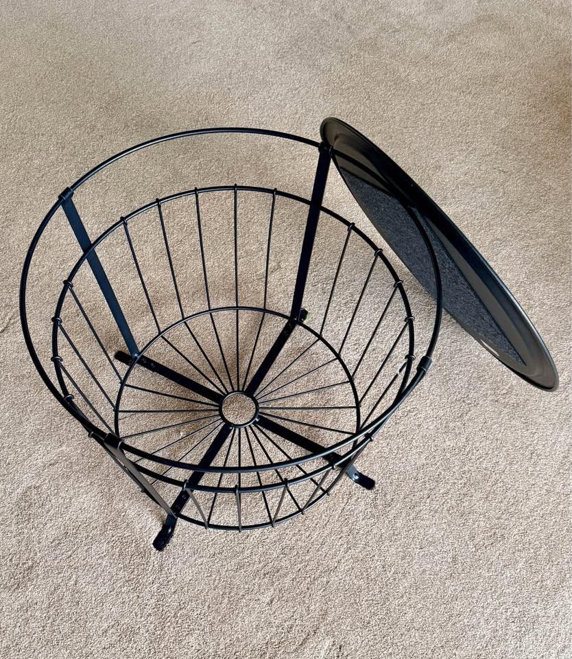 Black Metal Side Table with Storage Basket & Removable Tray 2