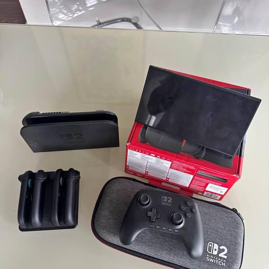Nintendo Switch 2 + Extras