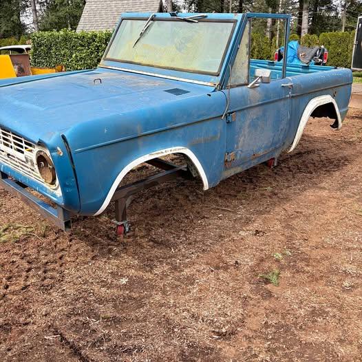1966 bronco body,