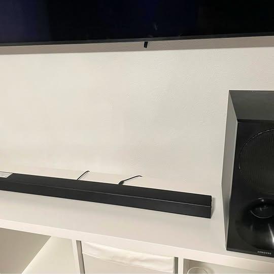 Samsung Soundbar and Subwoofer