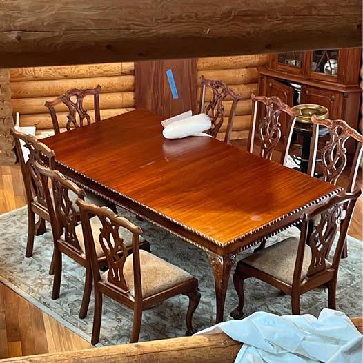 Chippendale Dining Room Table