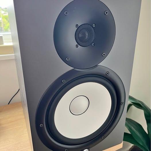 Yamaha HS8 Monitor (SINGLE)
