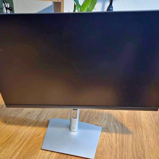 Dell 24 inch monitor