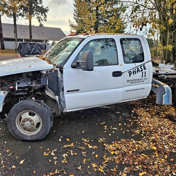 2006 Chevrolet 3500 Extended Cab & Chassis · 156" WB