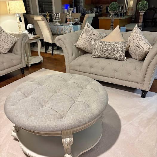 Living room set ￼