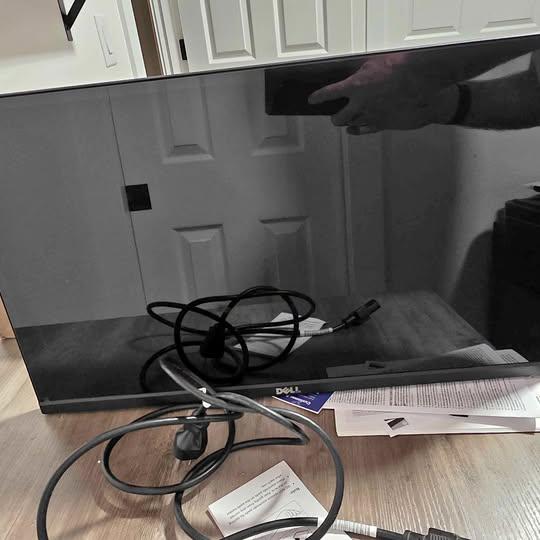 Dell 23" monitor