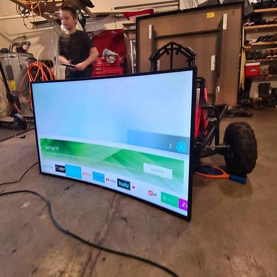 SAMSUNG SMART TV 50" Curved