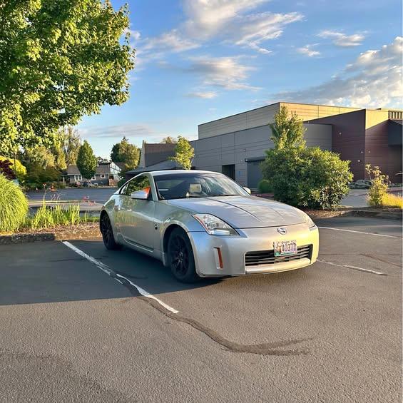 2003 Nissan 350Z · Coupe 2D