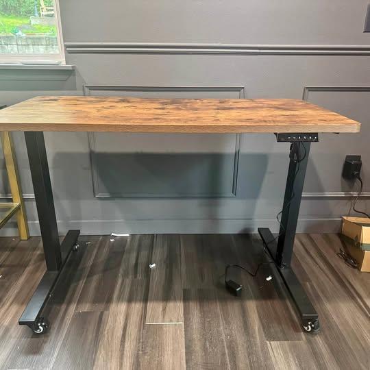 Adjustable Standing Desk
