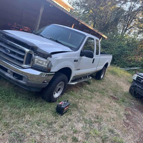 2003 Ford F250 Super Duty Super Cab · XLT Pickup 4D 8 ft