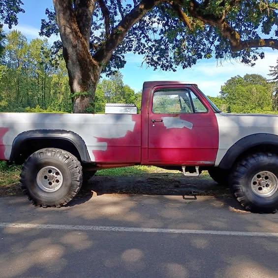 1984 Dodge Ram 2500 · Long Bed