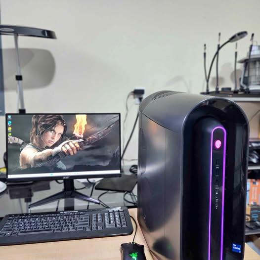 Gaming PC Alienware Aurora R12- 11th Gen i7-11700F. Like New