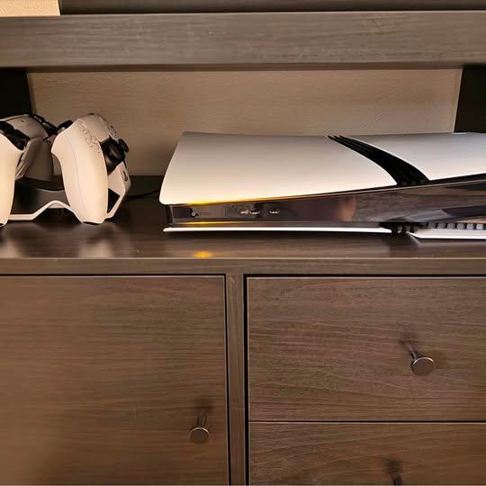 PlayStation 5 Pro - with accessories