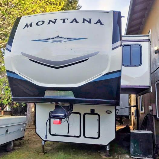 2021 Keystone Montana 3854BR