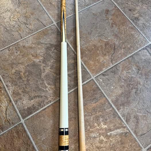 Meucci Hall of Fame 2 cue