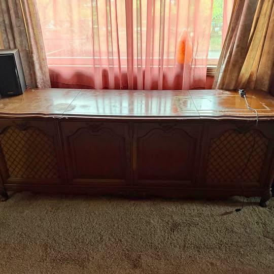 Free Record Console Table.