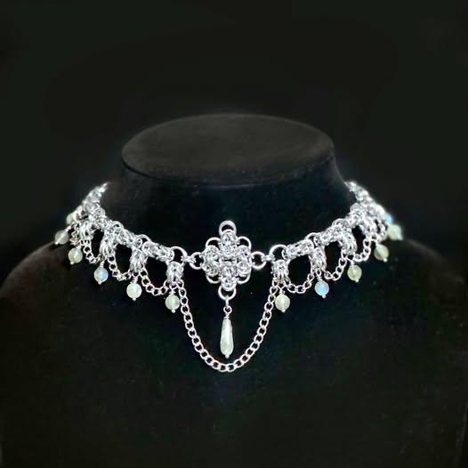 Astrid Byzantine Chainmail Choker with Faceted Labradorite
