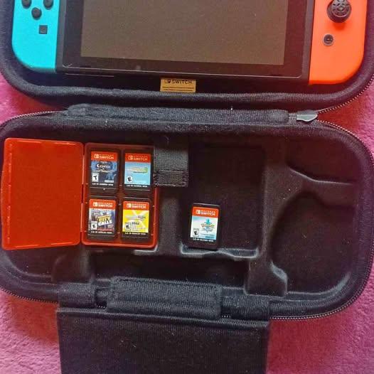 Nintendo switch 1 and games
