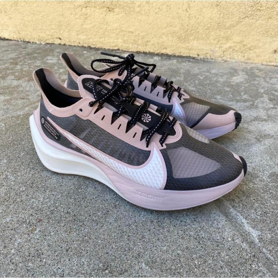 Nike Womens Zoom Gravity Running 4
