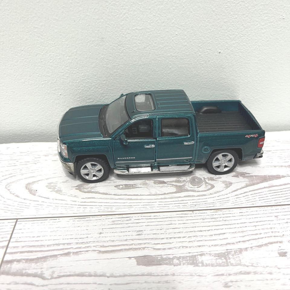 Chevrolet Silverado Ltz Z71 4x4 D797