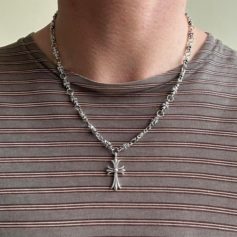 Y2k Silver Cross Chrome Pendant Cd16