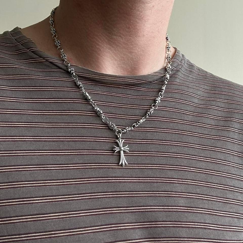 Y2k Silver Cross Chrome Pendant Cd16 6