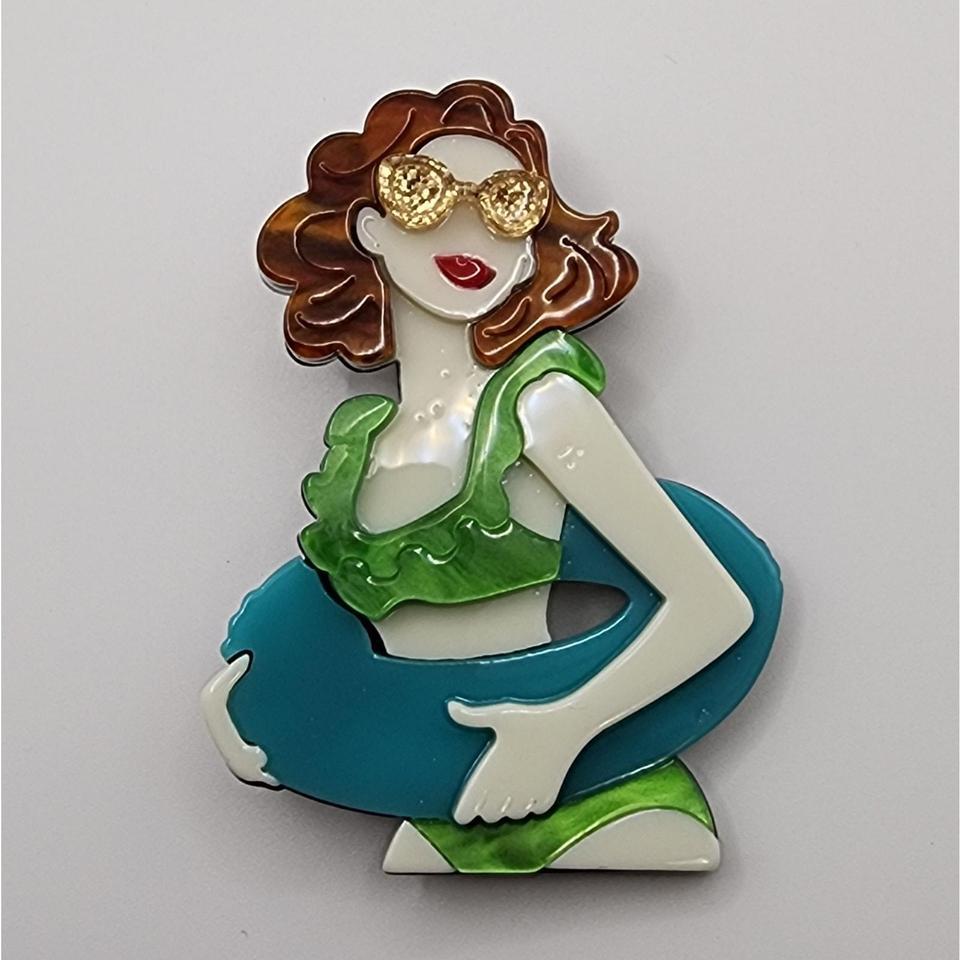 Lady Bathing Beauty Acrylic Brooch Fe79 3
