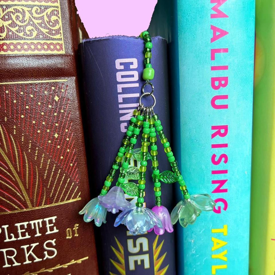 Green Beaded Bookmark With Blue B597 2