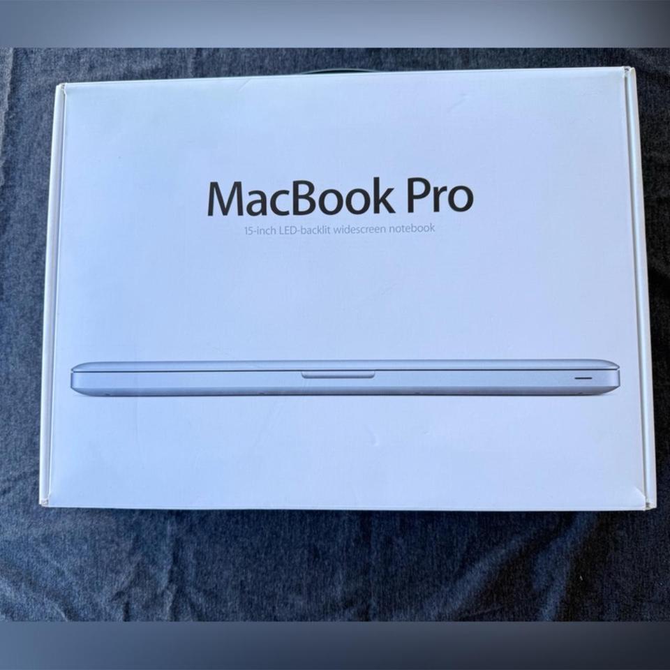 Apple Macbook Pro 15 Inch Empty