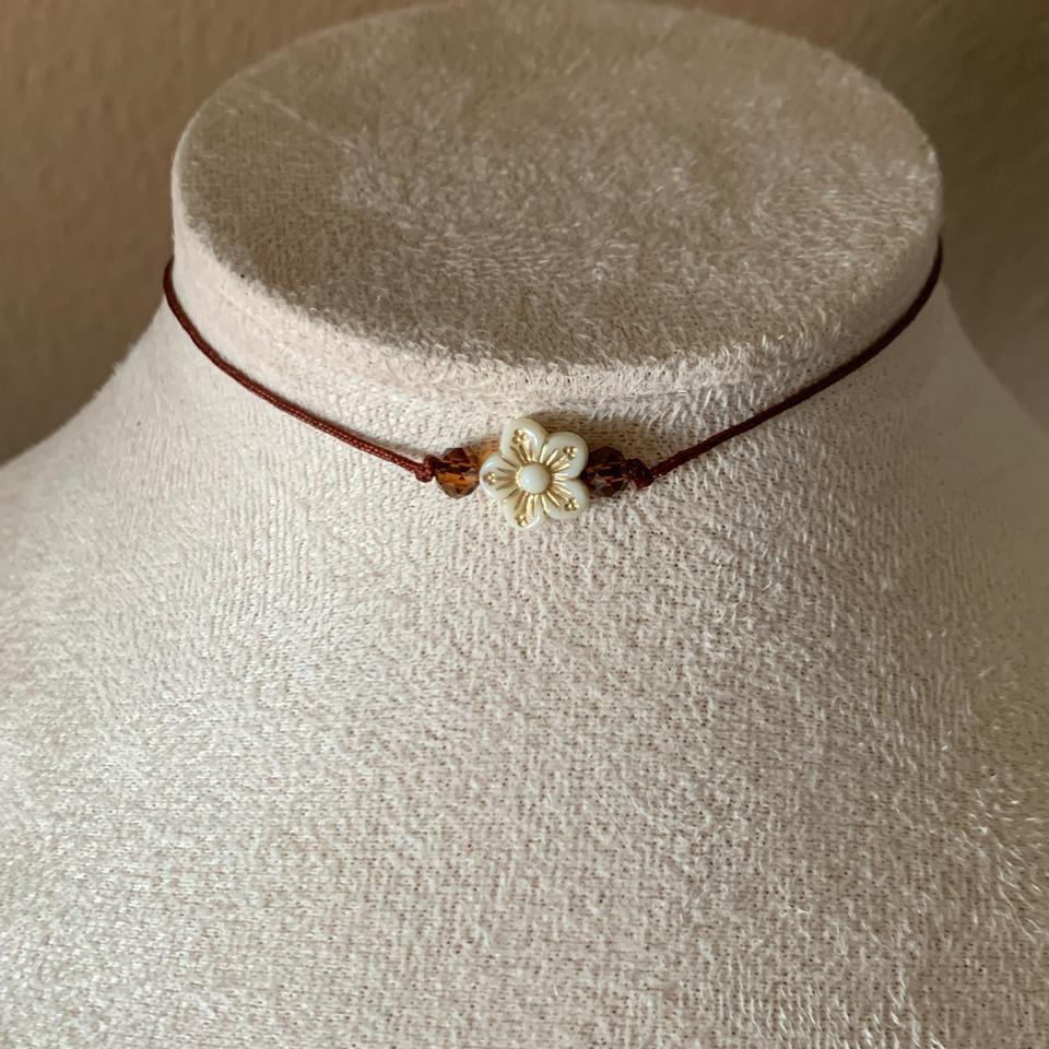 Dainty Flower Choker With Brown Cda7