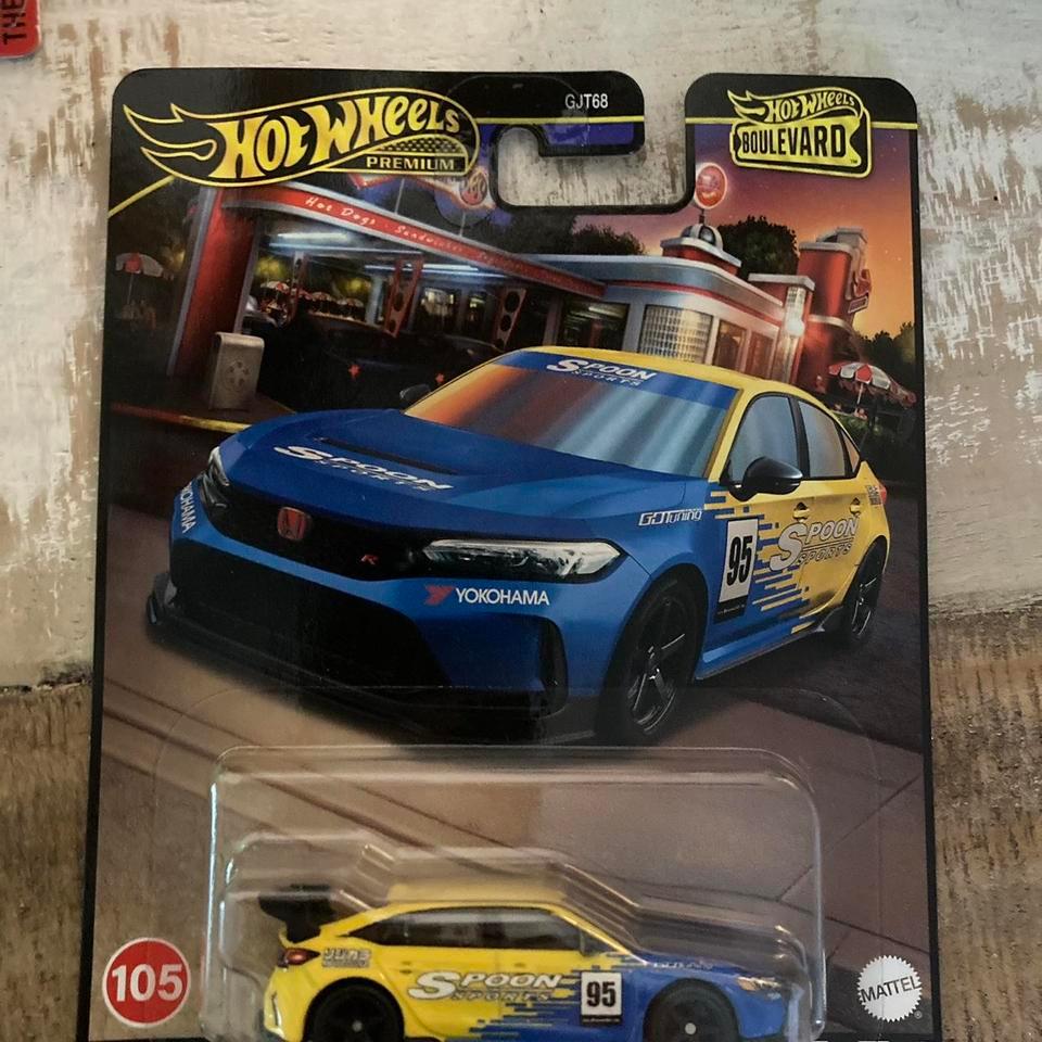 Hot Wheels Boulevard Premium 24
