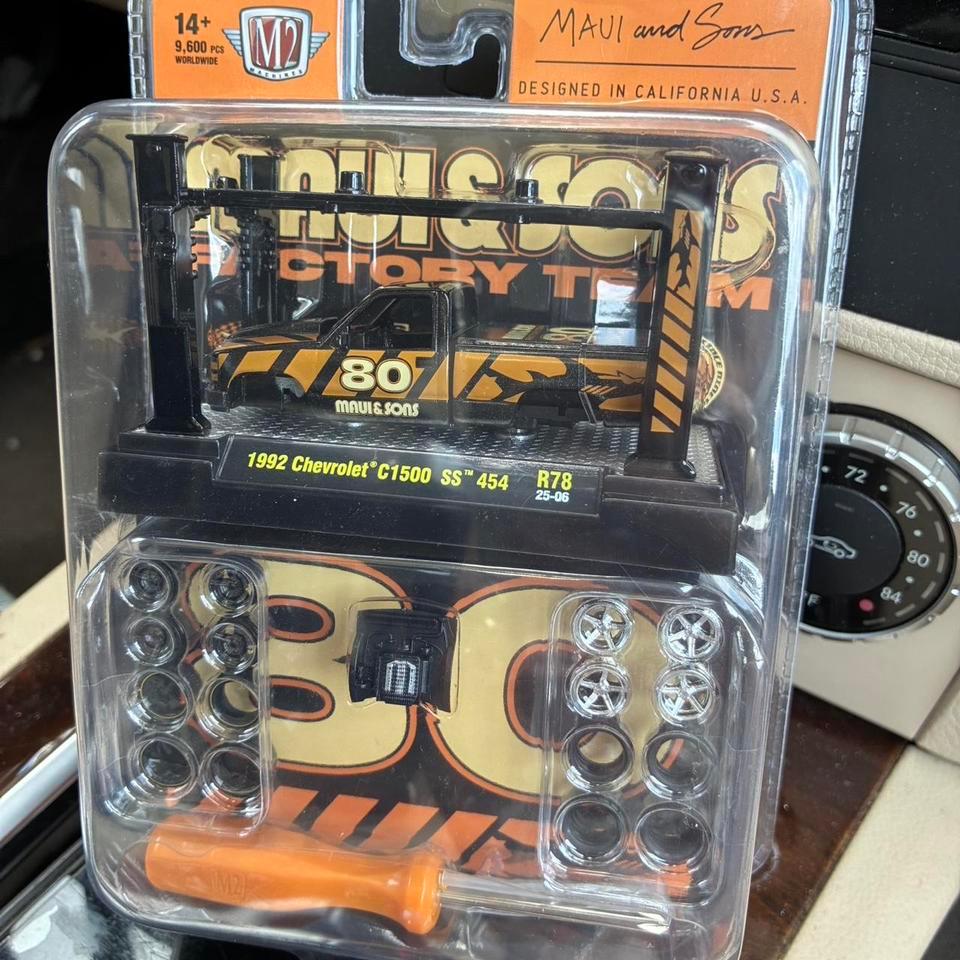 M2 Machines 1992 Chevrolet C1500