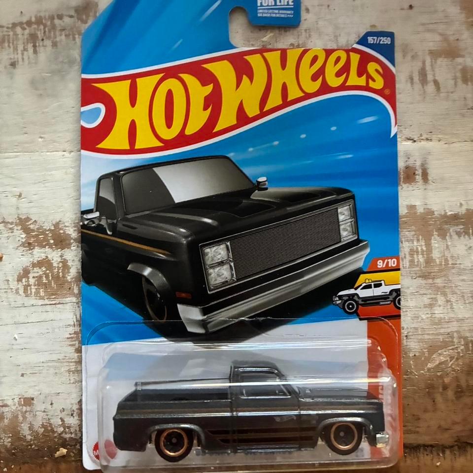 Hot Wheels 1983 Chevy Silverado