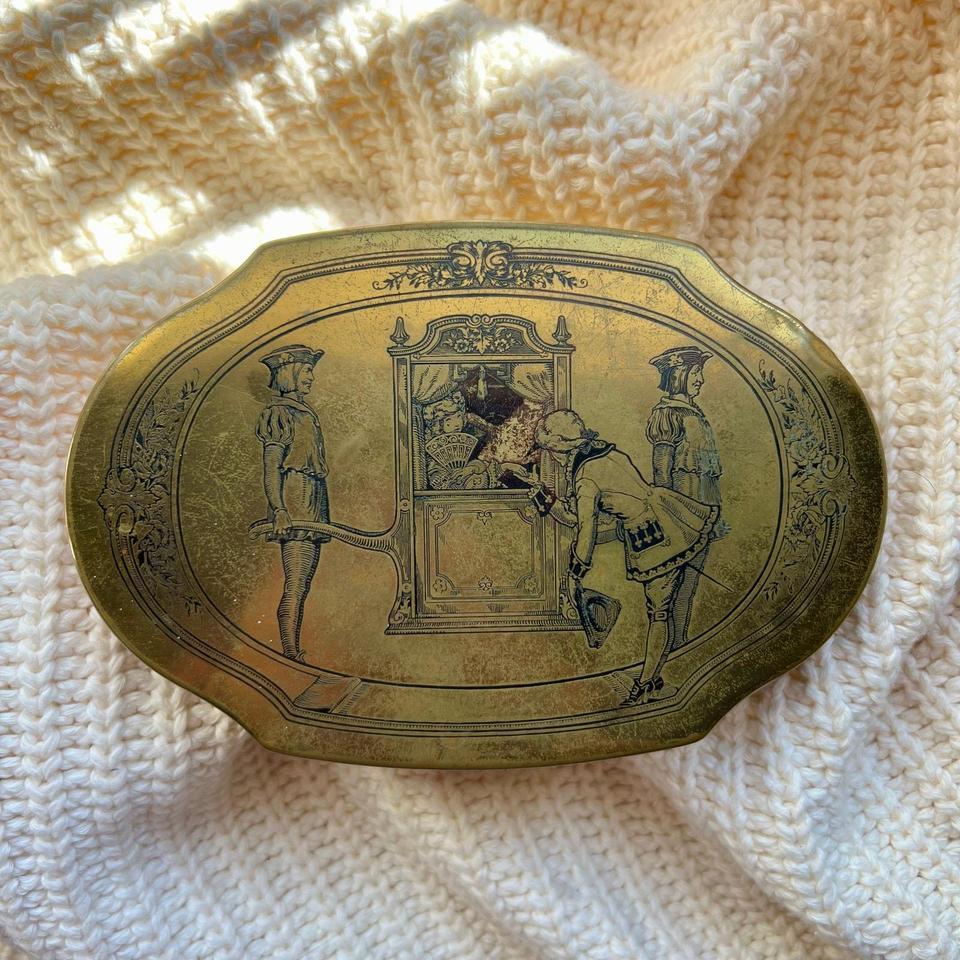 Vintage Schraffts Boston Candy Tin 93d8