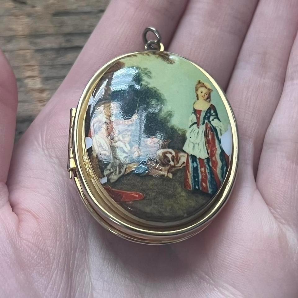 Beautiful Silver And Gold Vintage 7996 2