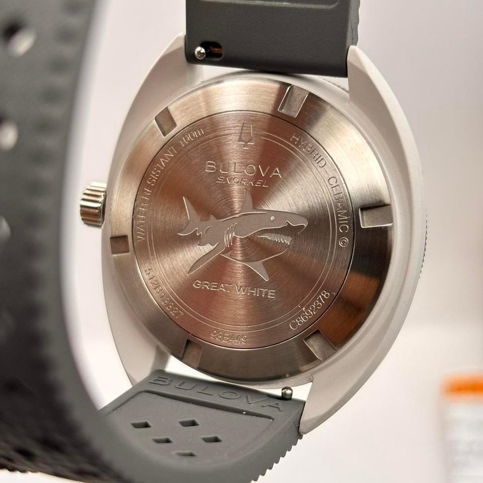 Bulova Great White Shark Hybrid Ef7a 2