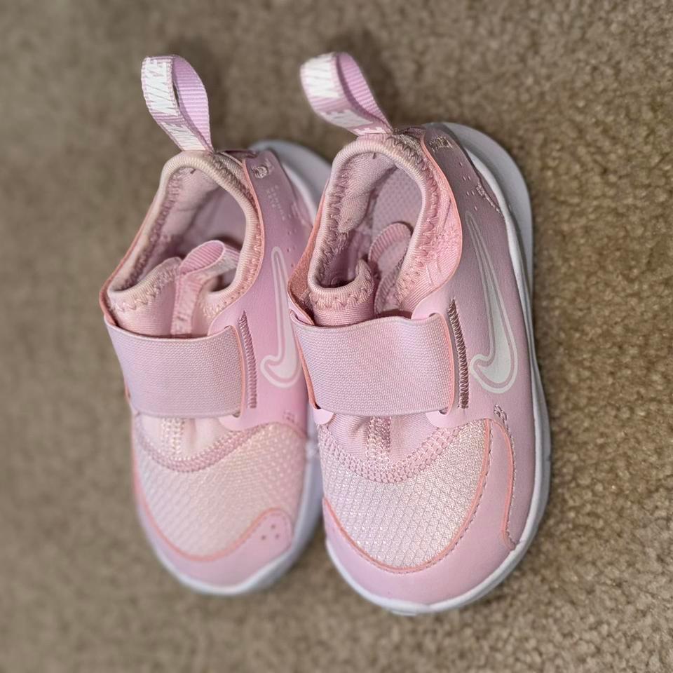 Nike Pink Trainers With Velcro E454 2