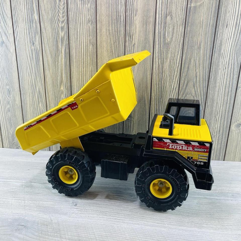 Tonka Mighty Dump Truck 768