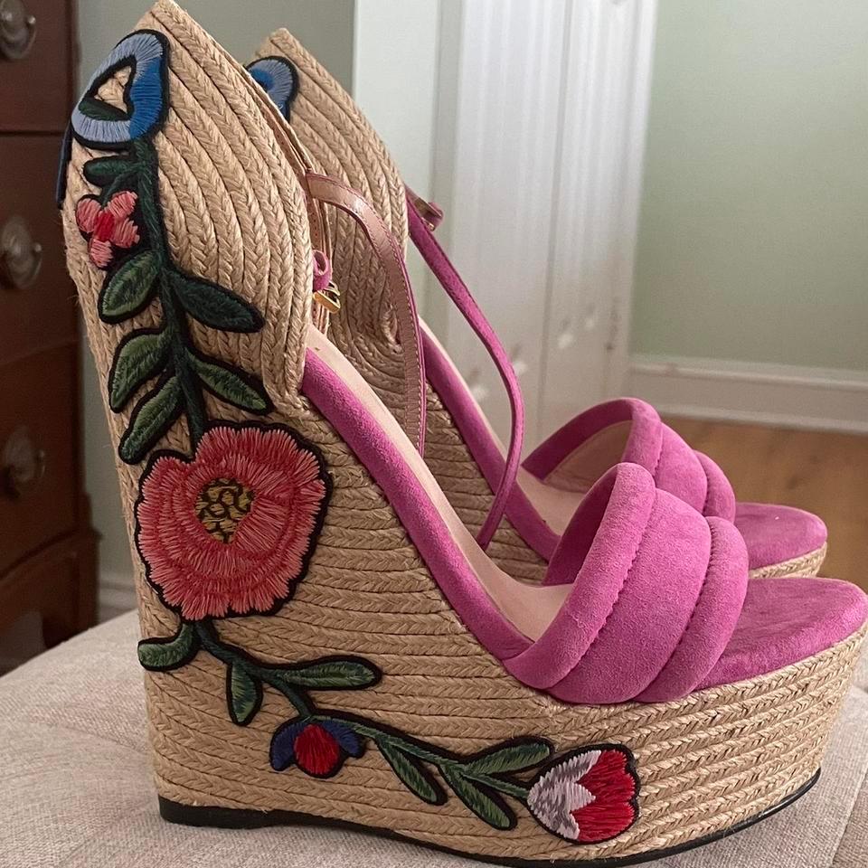 Gucci Pink Suede Platform Heels 804b 4