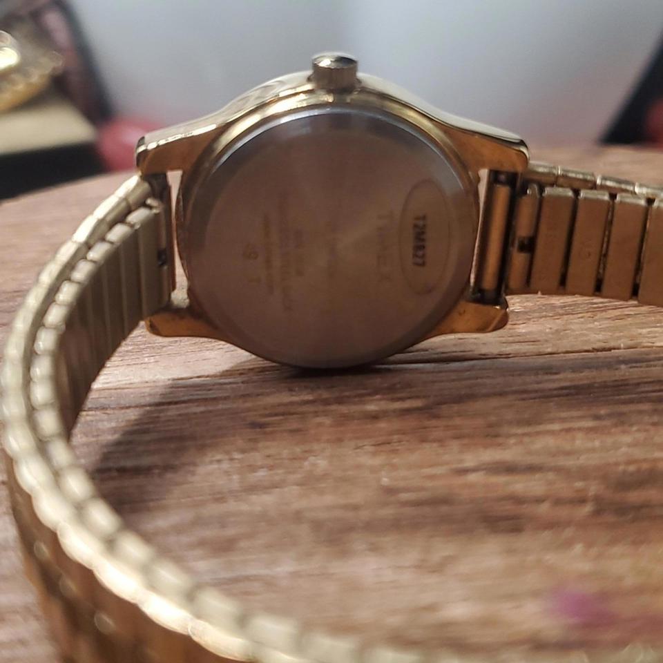 B3226 Timex Gold Tone Quartz F6e5 3
