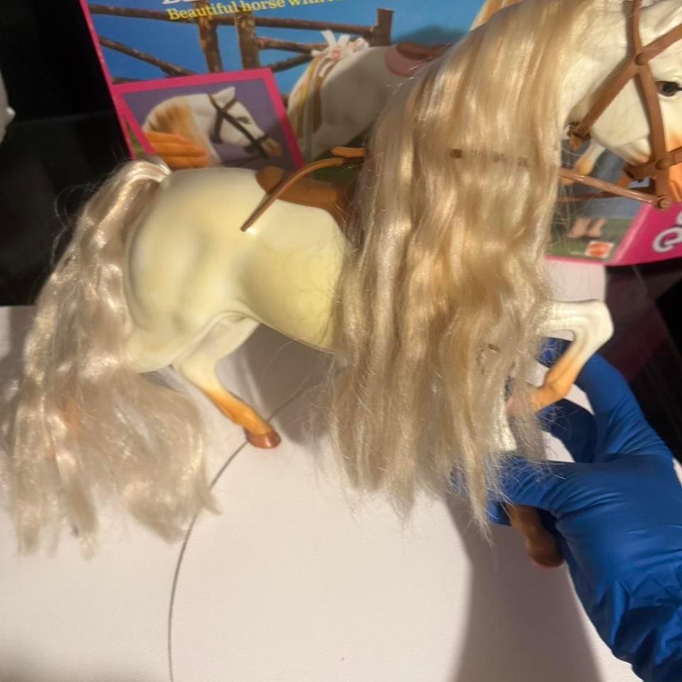 Vintage Barbie Blinking Beauty Horse 4