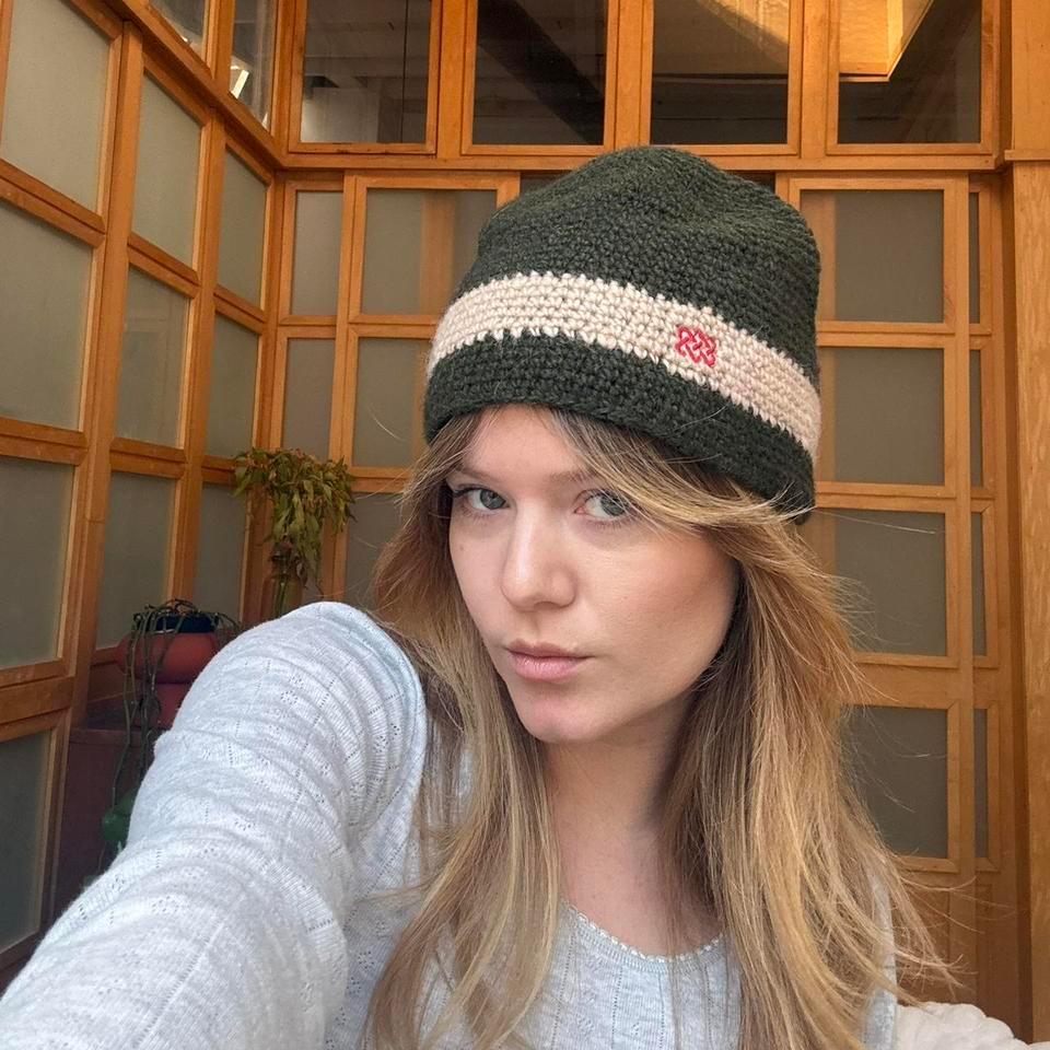 Green And Cream Striped Beanie F942 2