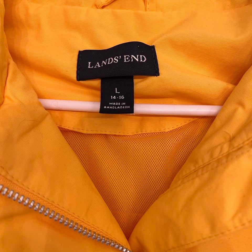 Brand New With Tags Lands 7