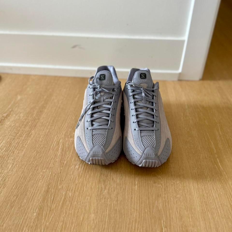 Nike Shox R4 Womens Sneakers 4