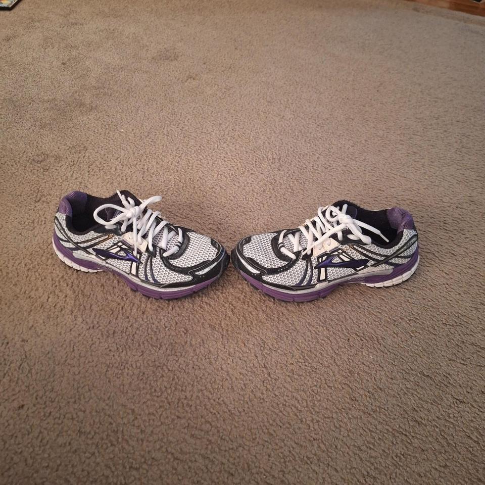 White Silver And Purple Brooks 4