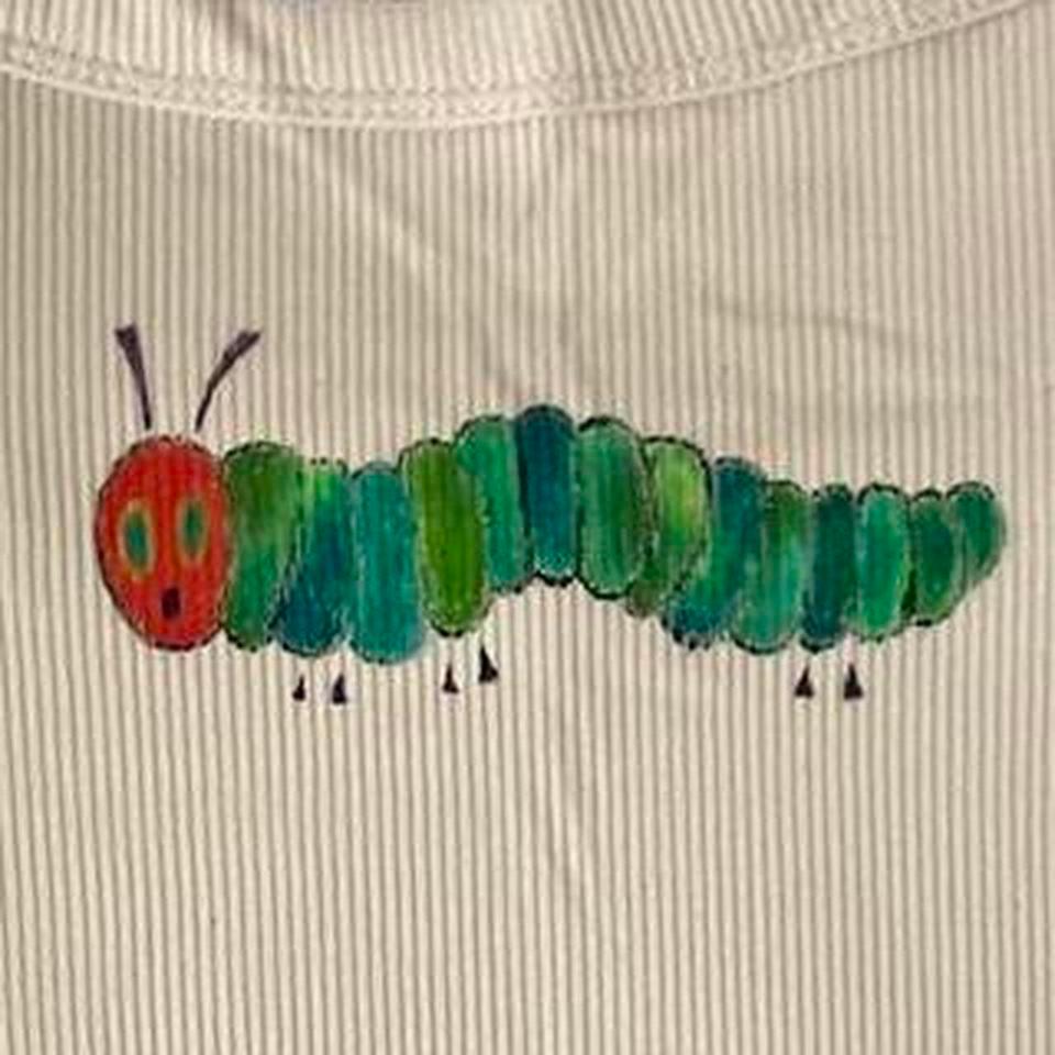 The Very Hungry Caterpillar Hand C647 2