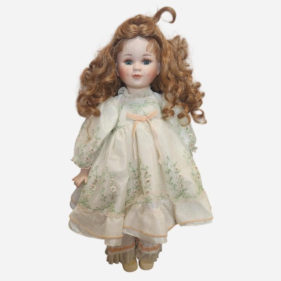 Vintage Porcelain Doll With Long 0dfe